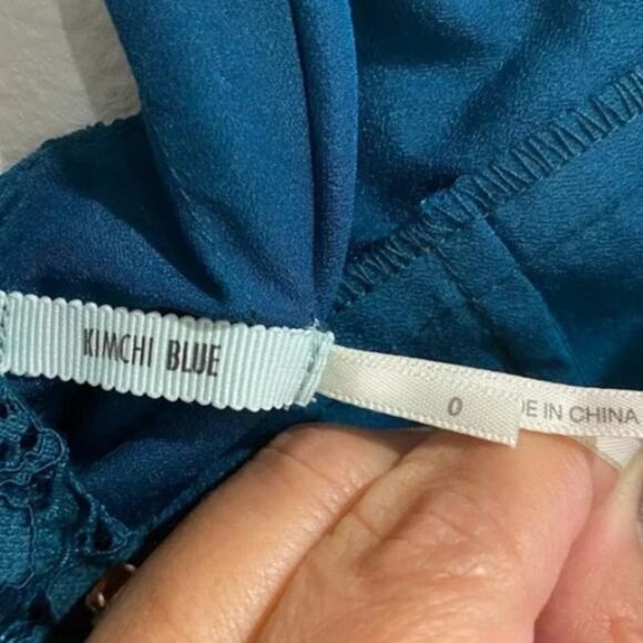 Urban Outfitters Kimchi Blue Green Pacey thin strap Bodycon Midi Lace Dress Sz 0 - Picture 3 of 8